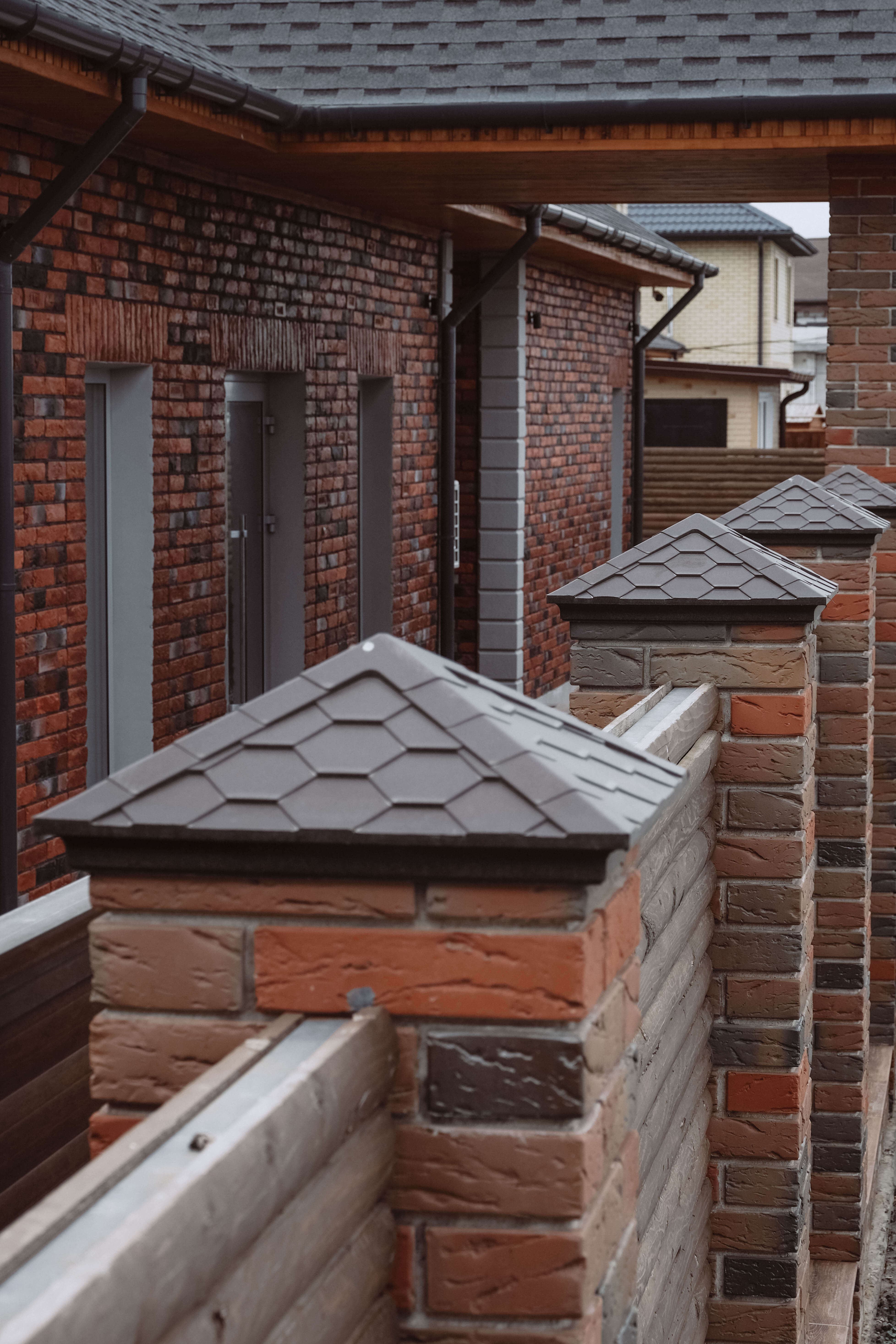 Колпак Zking Эверест Коричневый на столб 1.5х1.5 кирпича (390х390мм) в Сибае фото